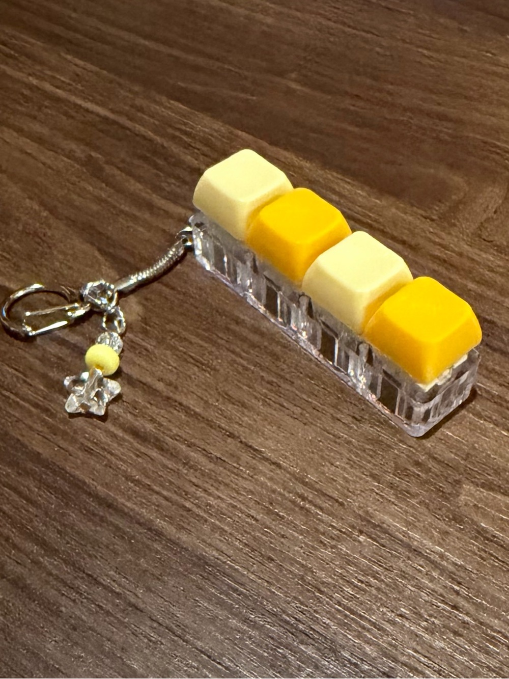 Kids Toy Sensory Keychain – Yellow and Cream Pop Blocks